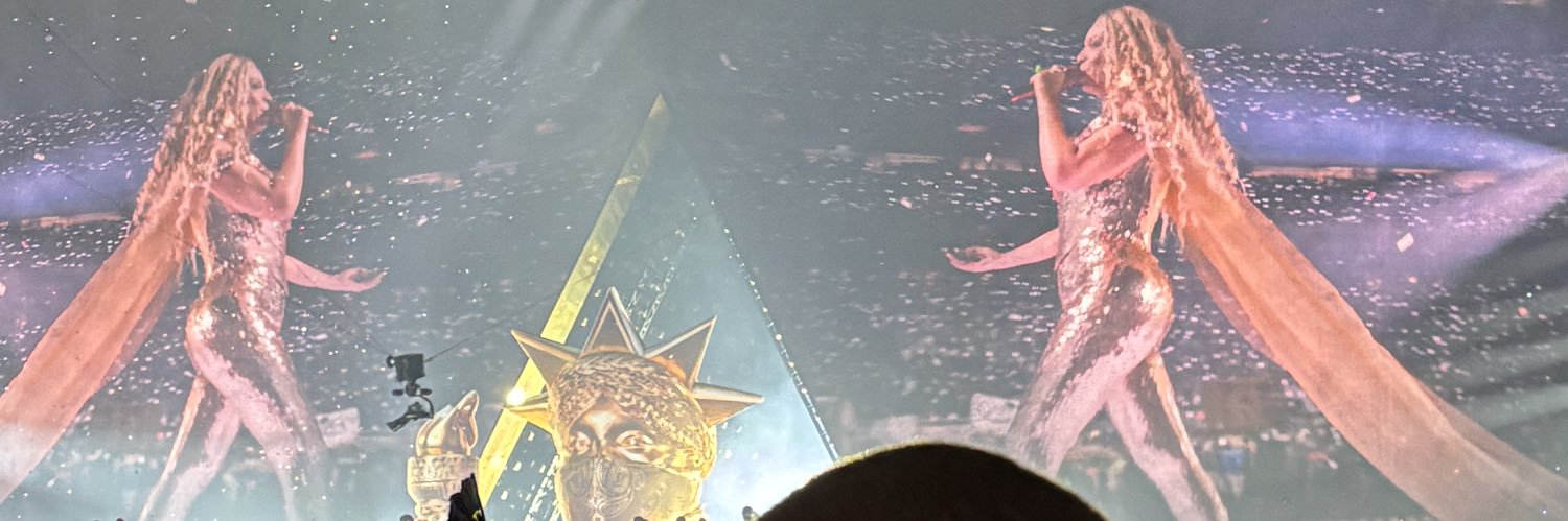 dezeiiiii's profile banner image