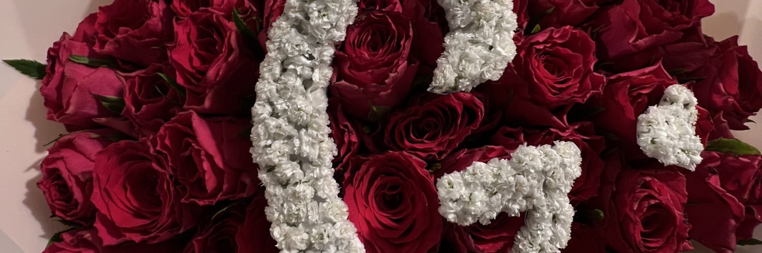 Guylainee_'s profile banner image