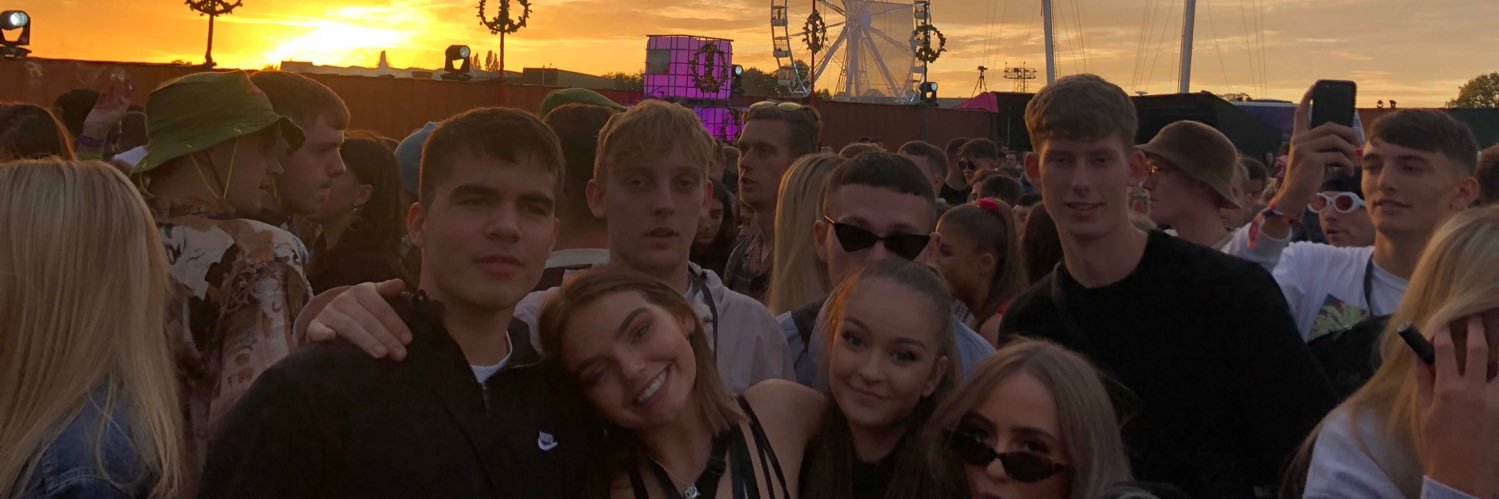 Chessca_x's profile banner image