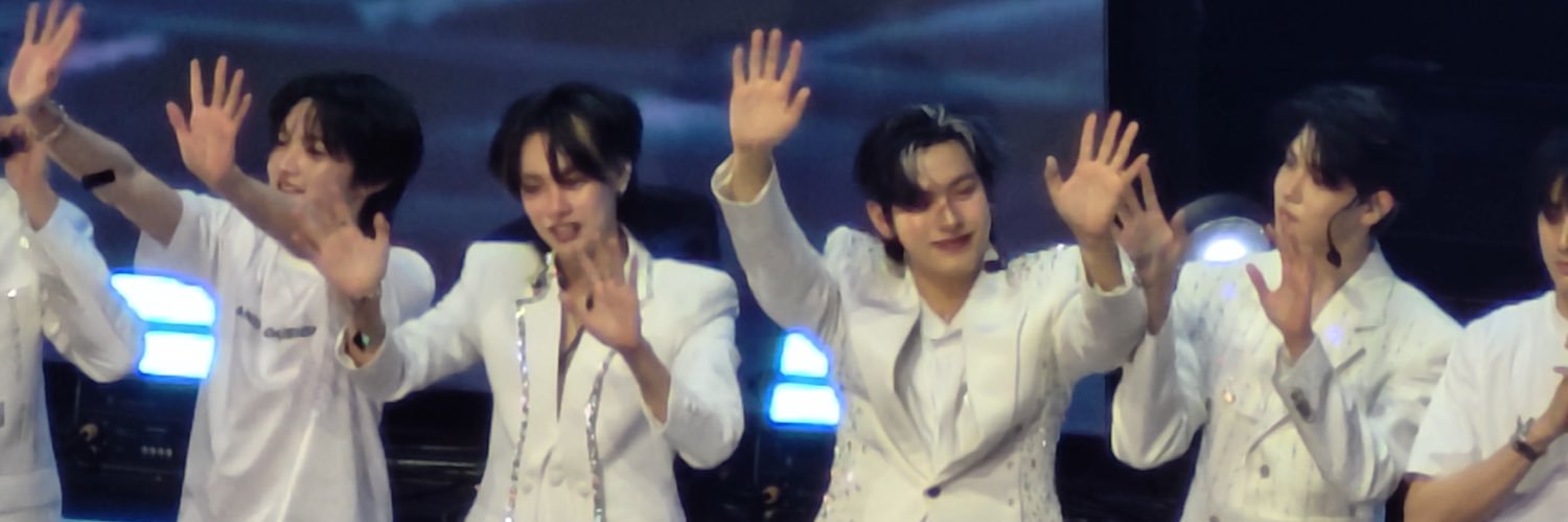 pcyn___'s profile banner image