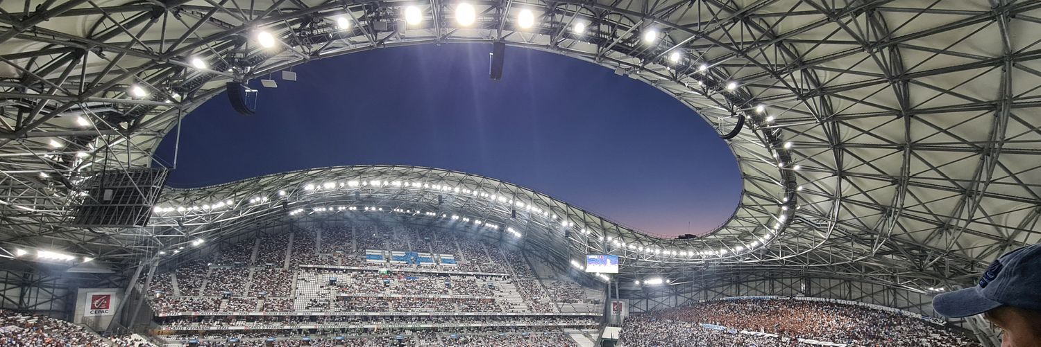 emilief1402's profile banner image