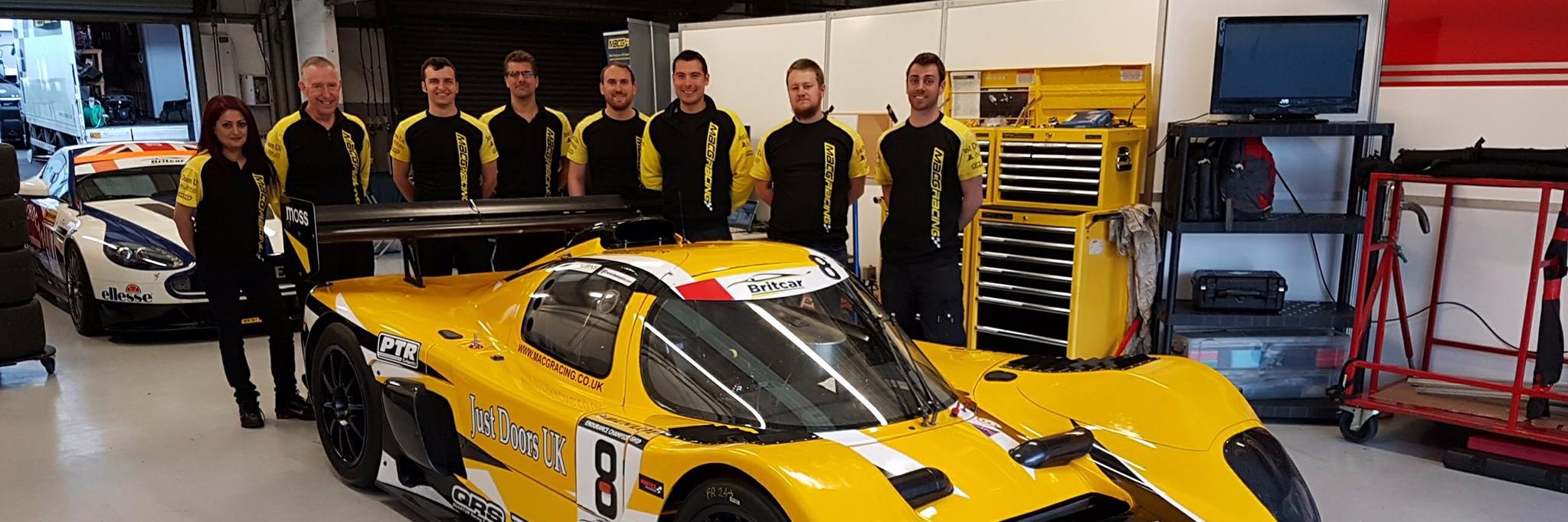 MacG Racing banner
