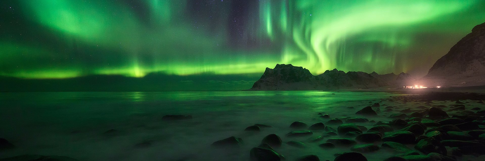 Thomas Lequernaque banner