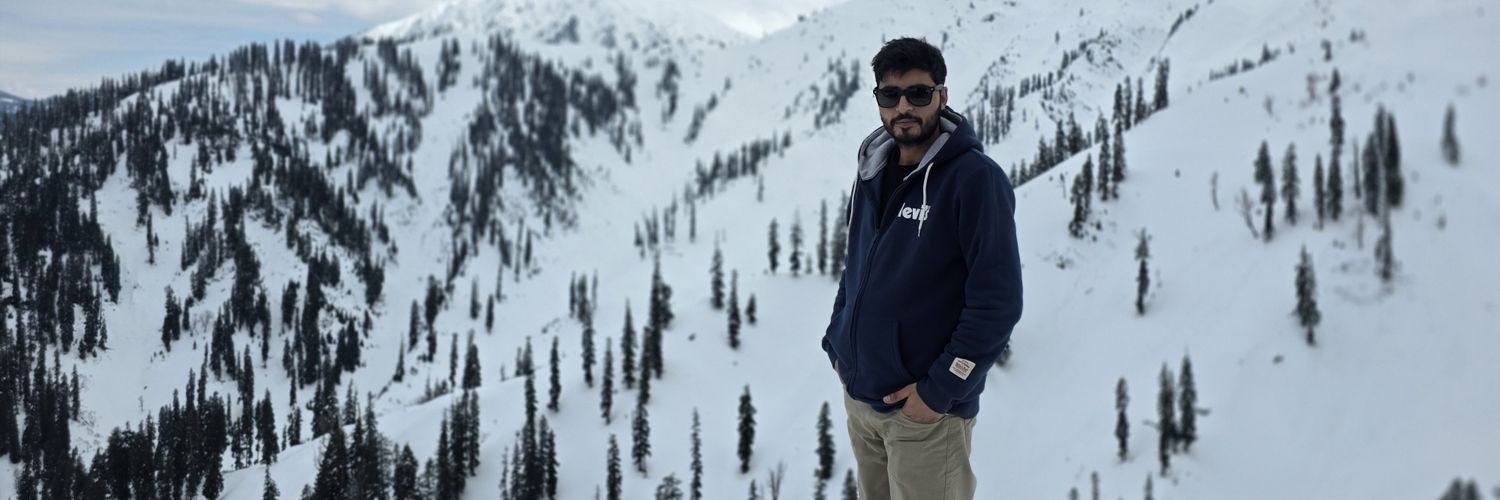 Rowwmut's profile banner image