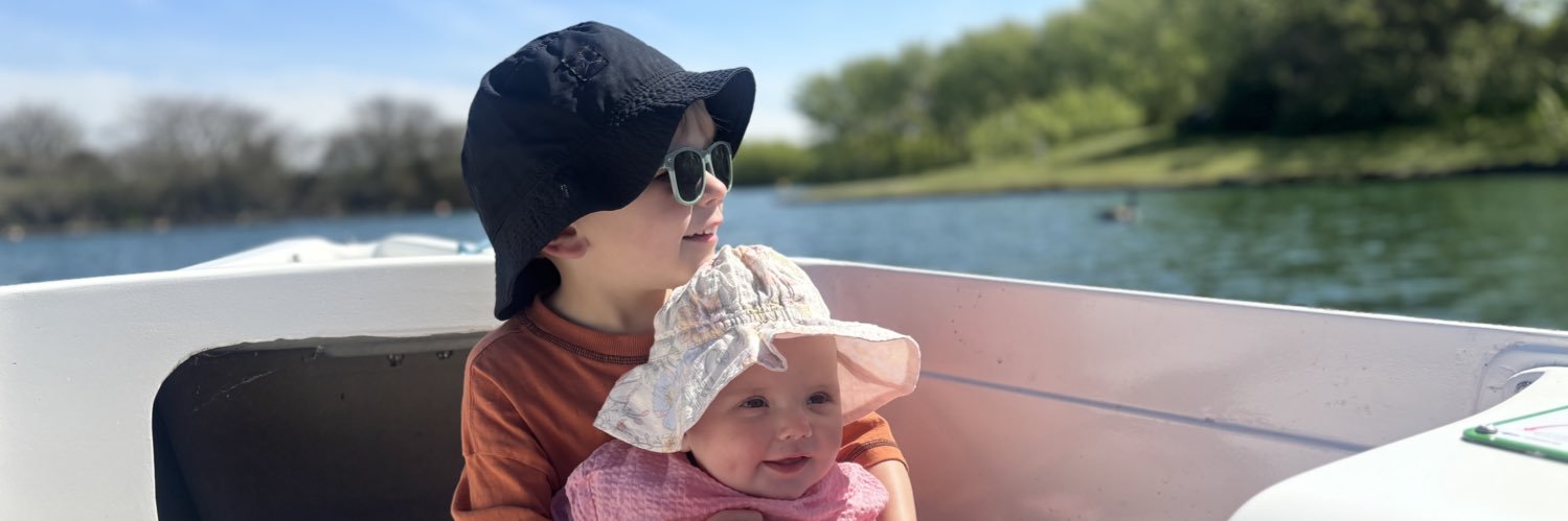 amberkenyon8's profile banner image