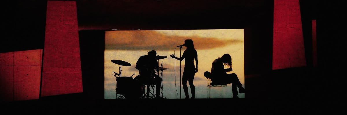 nat, psicologa da hayley williams banner