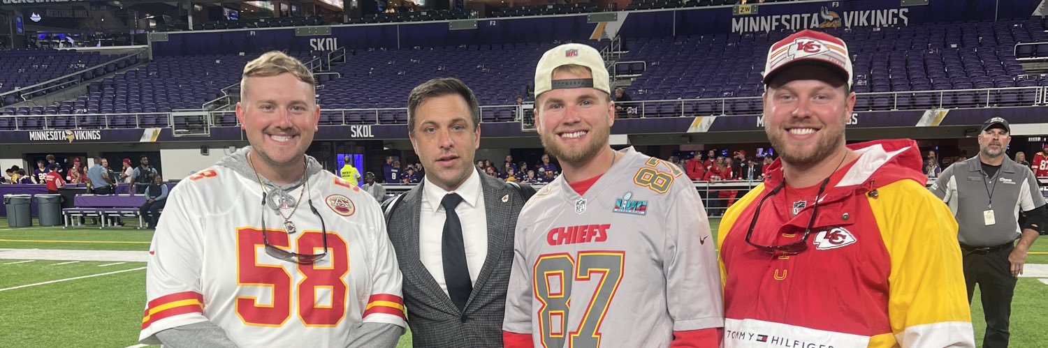 b_tim83's profile banner image