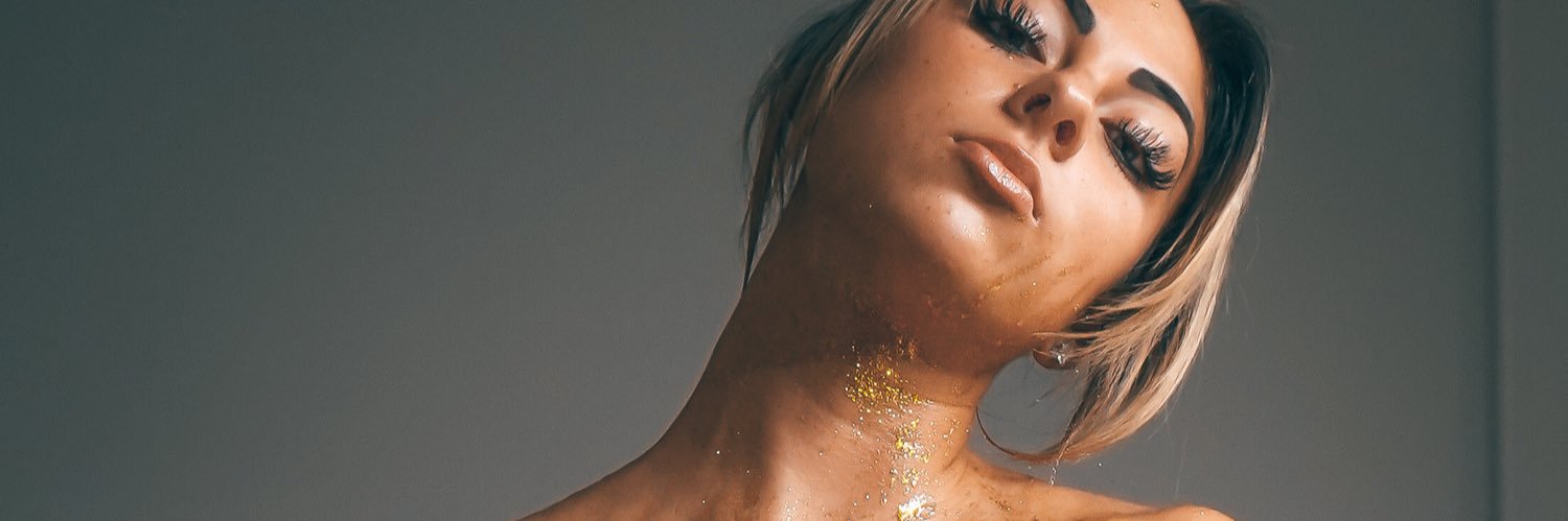 MirandaO95's profile banner image