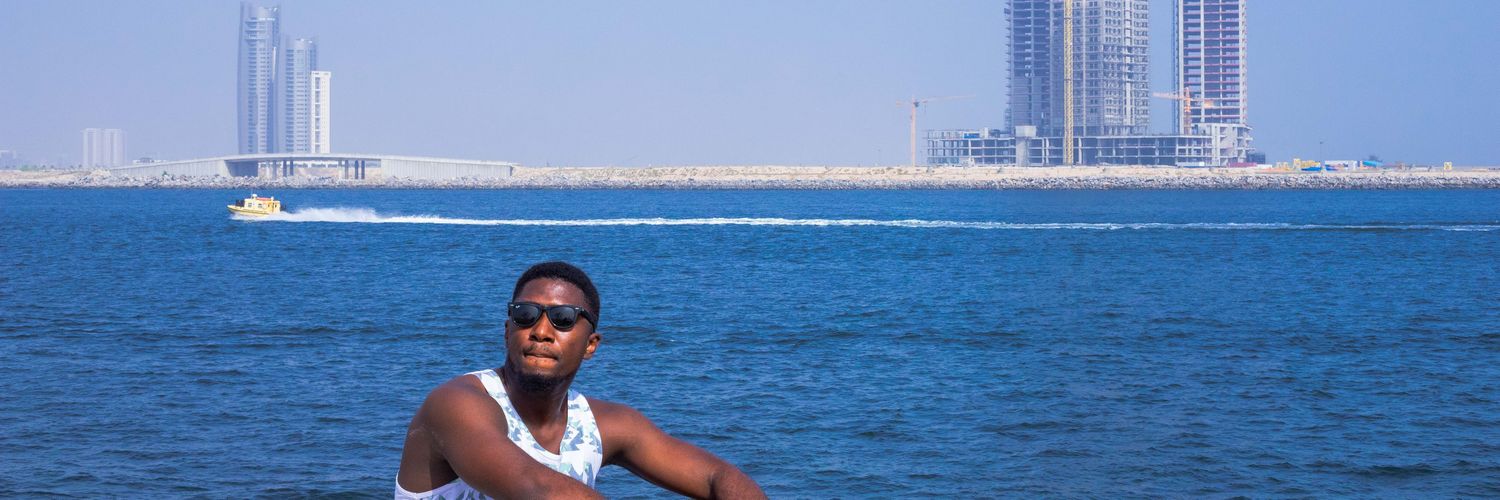 Tosin 👑 banner