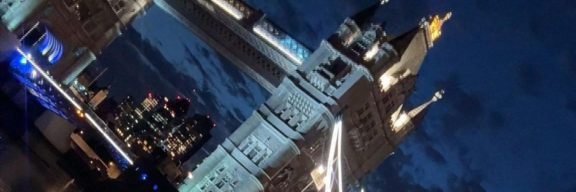 akyurekgozdeee's profile banner image