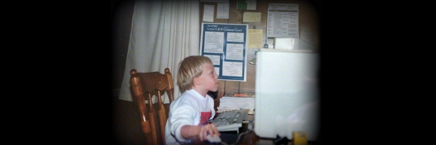 simook's profile banner image
