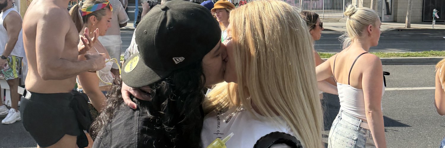 sammmnoemiii's profile banner image