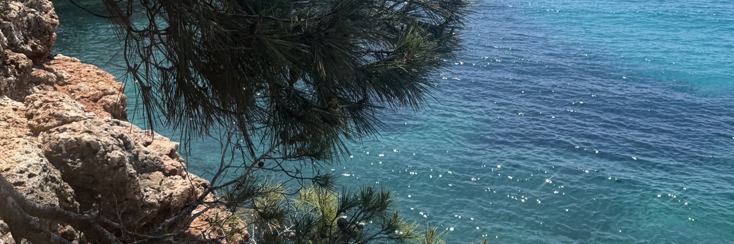 e_luptonx's profile banner image