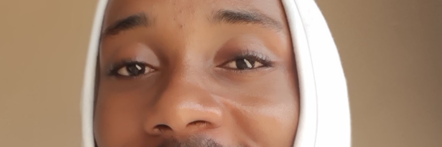 elutsop's profile banner image