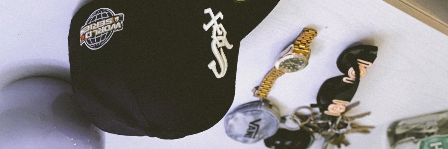 IPharoe's profile banner image