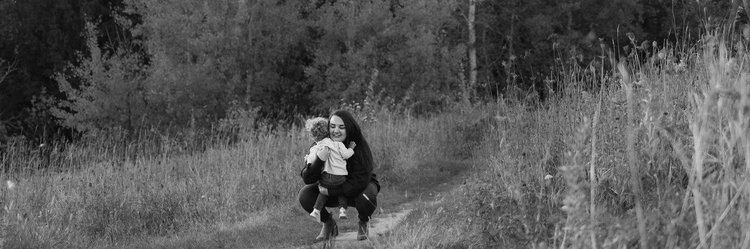 livcapener's profile banner image