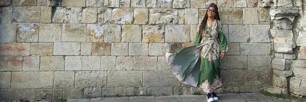 LouisaAdjoa Profile Banner