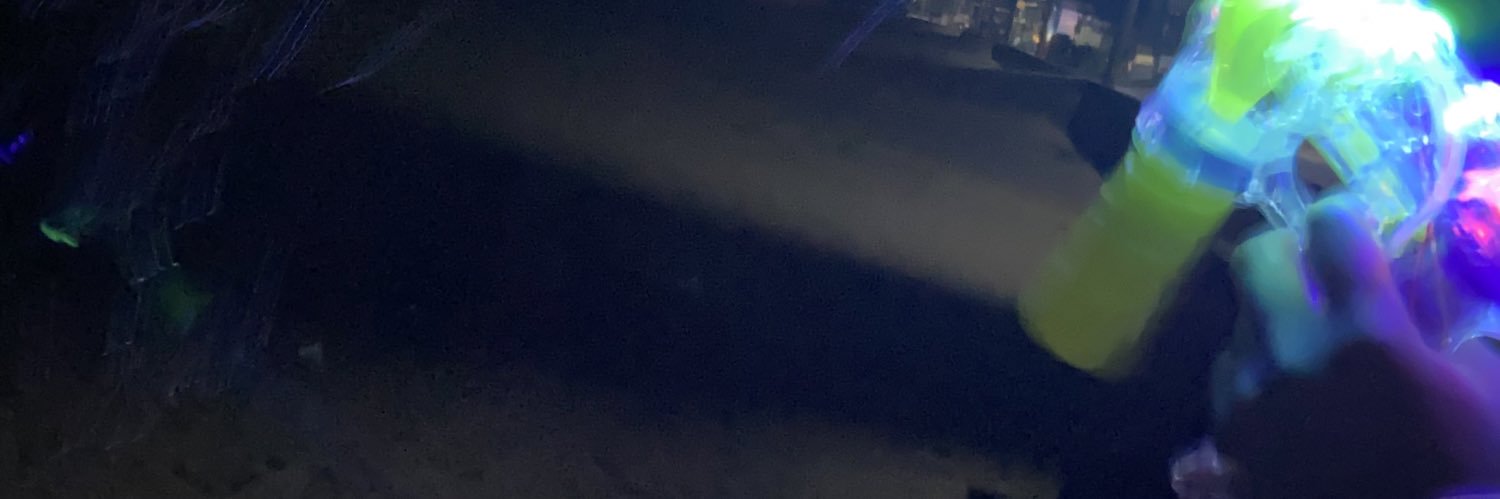 momo77once's profile banner image