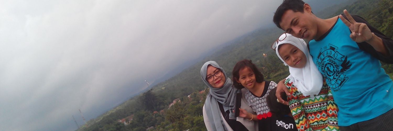 lia_ammar's profile banner image