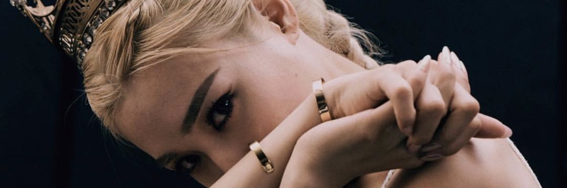 Miii_young's profile banner image