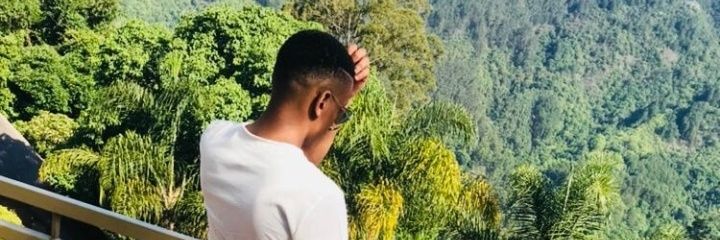 M banner