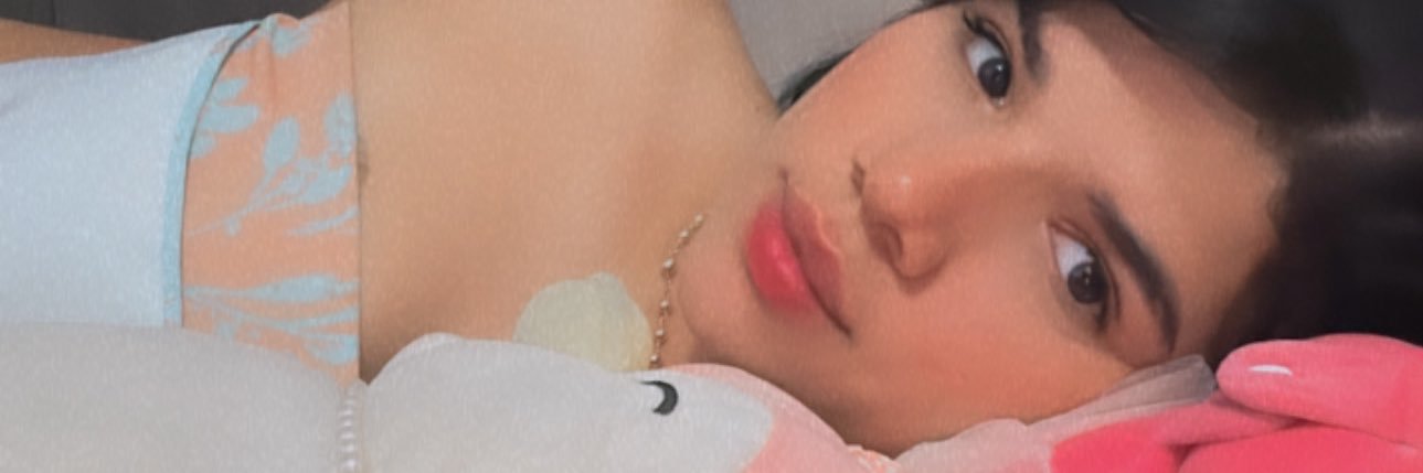DanielaFranco98's profile banner image