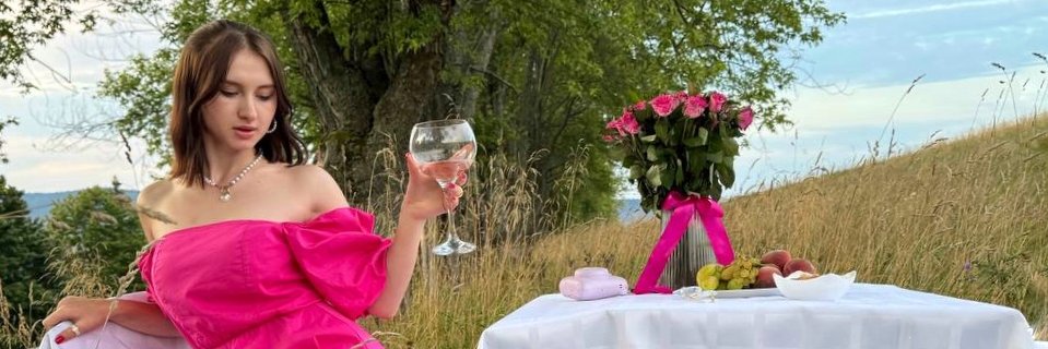 emillybloom20's profile banner image