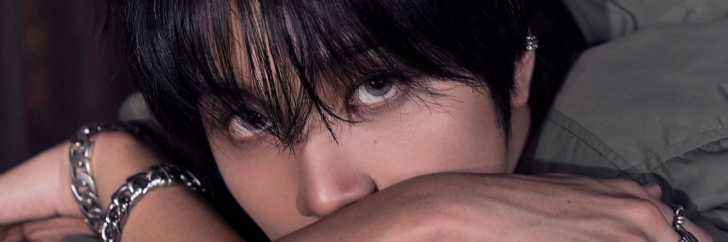 6estmoon's profile banner image