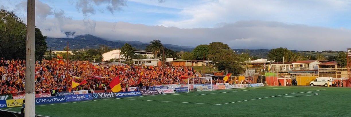 Marcela Villegas ❤️💛 banner
