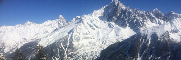 docmagsy Profile Banner