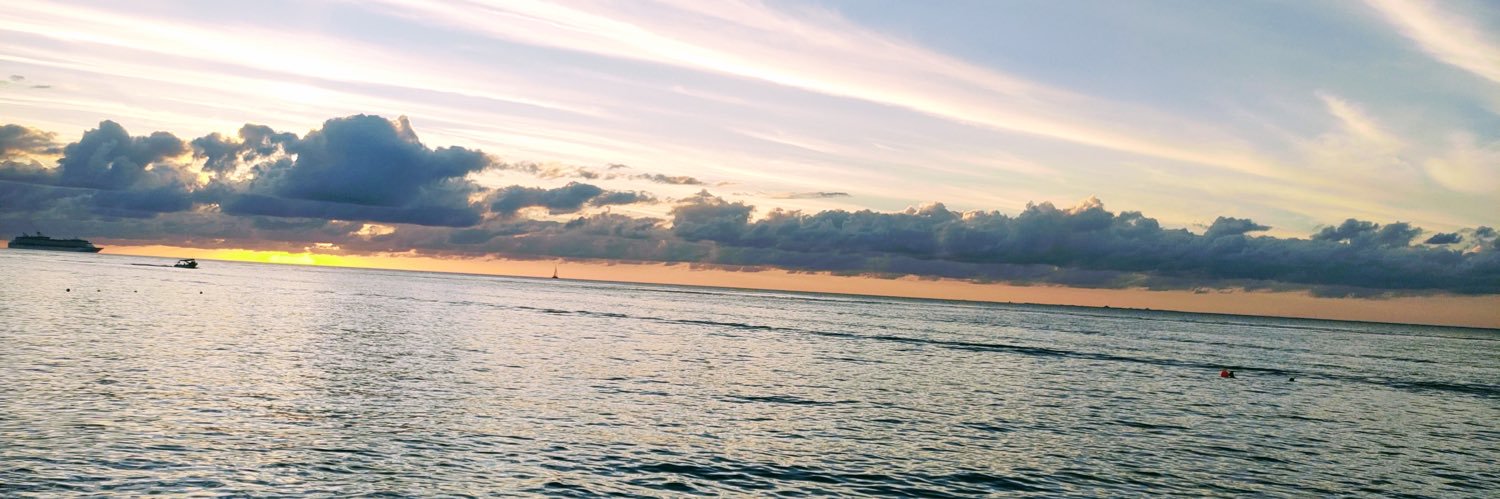 yessikmlopez's profile banner image