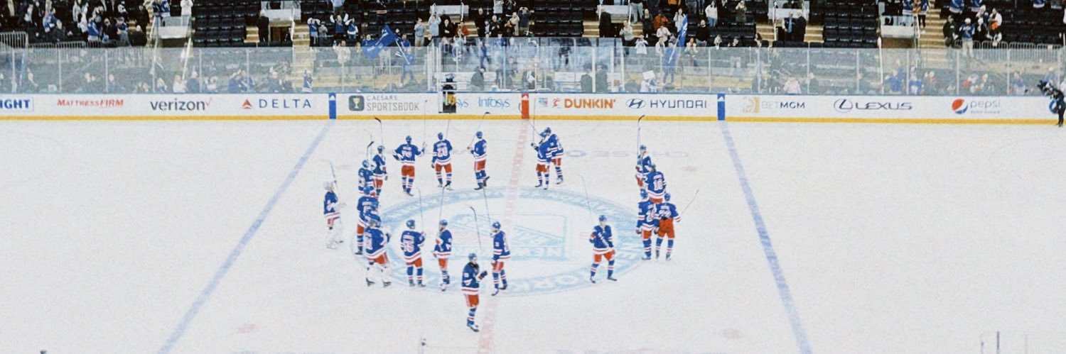 pine cone 🌲 banner