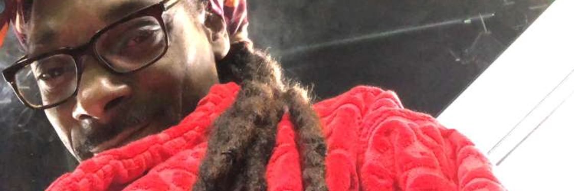 leesheyy's profile banner image