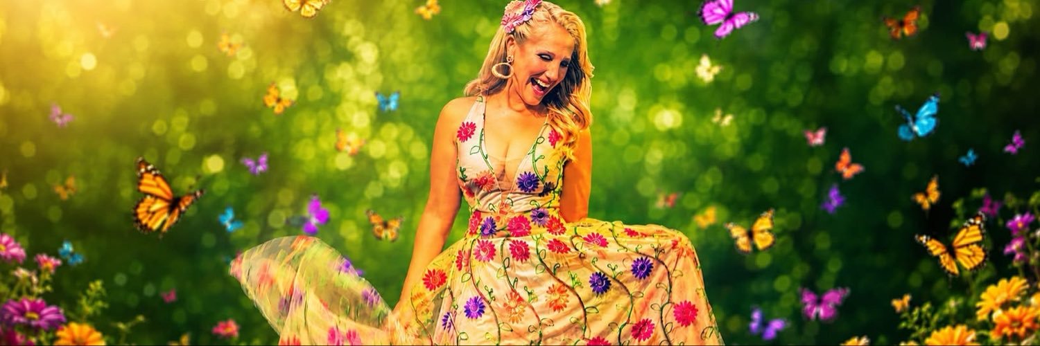 LauraTunyok's profile banner image