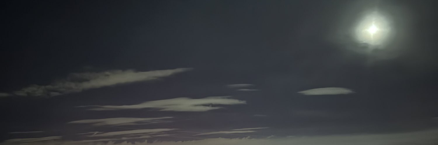 qwe77057050's profile banner image