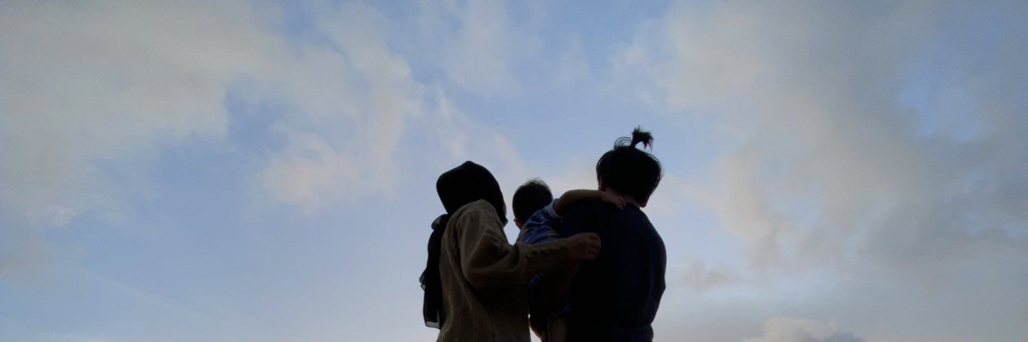 dheadhepadhede's profile banner image