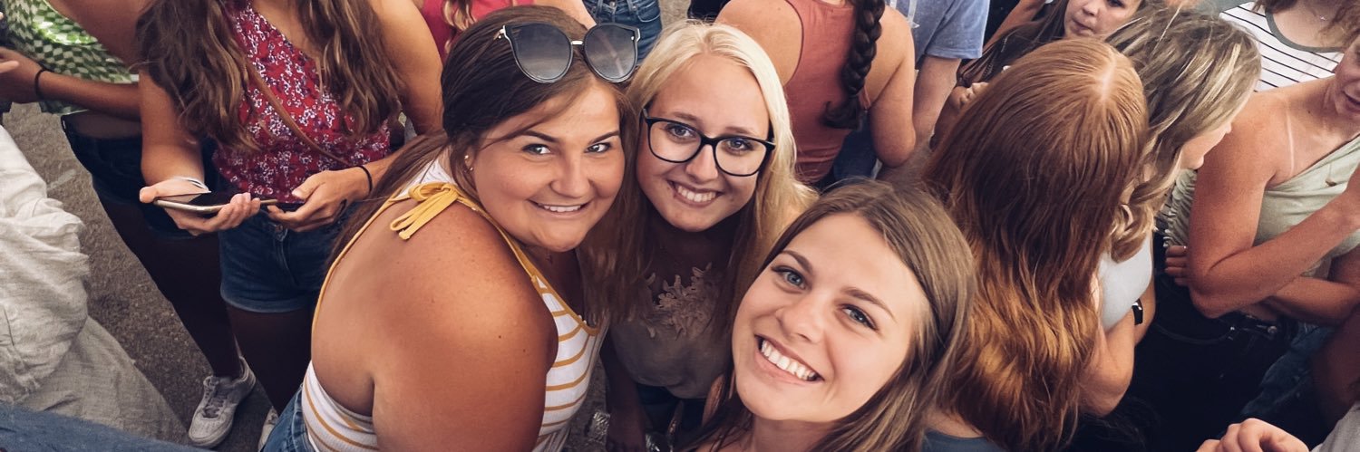 emma_mae03's profile banner image