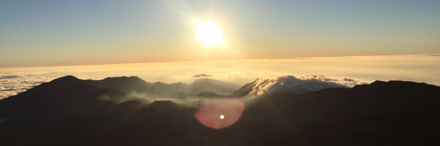 e_tse's profile banner image