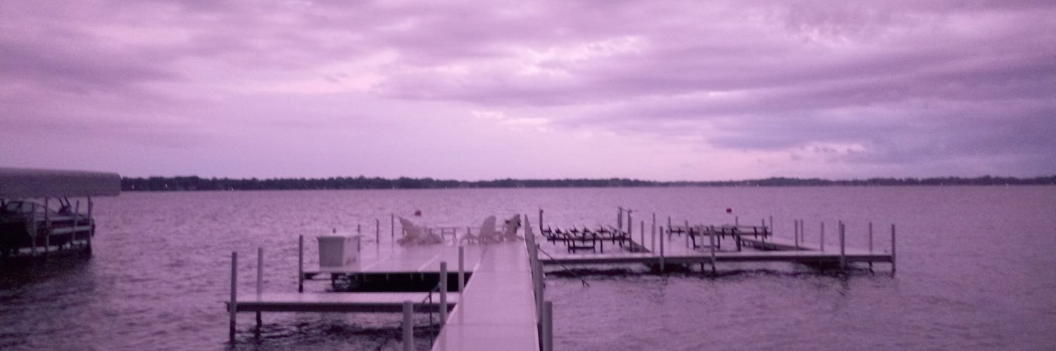 FloatingLucid's profile banner image