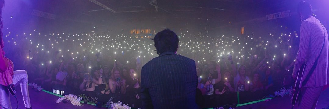 veynoir_'s profile banner image