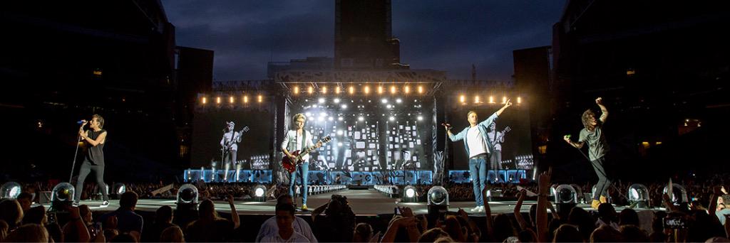 umniall's profile banner image