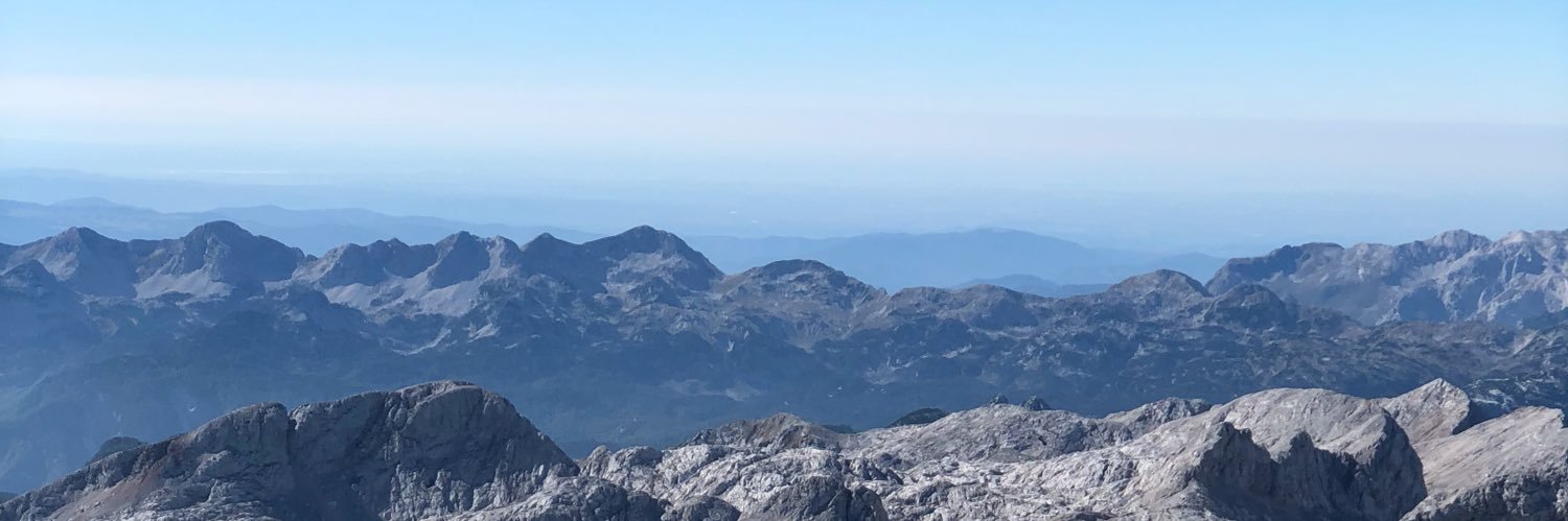 MdnElias's profile banner image