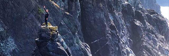 Sam Thomas banner