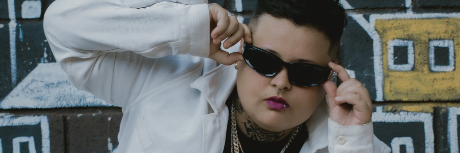 izgest's profile banner image