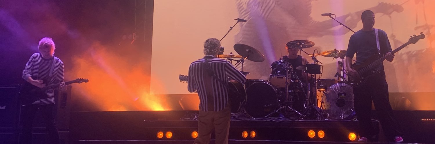 laurabextriz's profile banner image