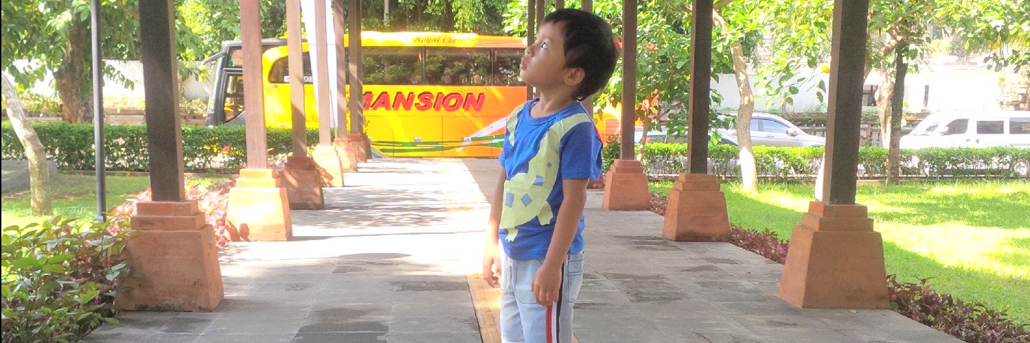 ratih_bpt's profile banner image