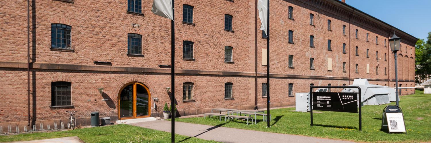 Preus museum banner