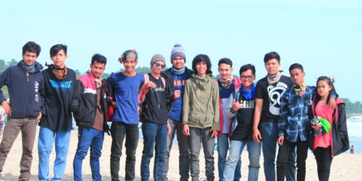 isalldwi's profile banner image