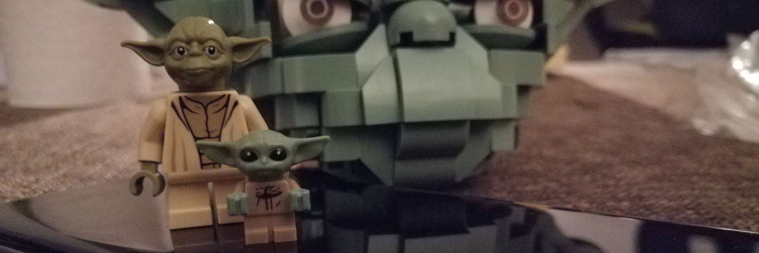 leasroom's profile banner image