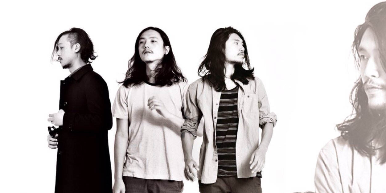 아시안 체어샷 banner